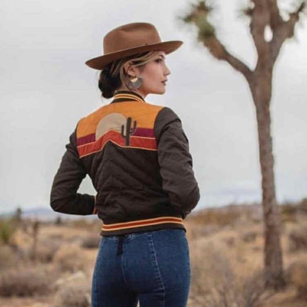 CLASSIC ROCK COUTURE Sonoran Sunrise Bomber Jacket, Like New - Size Medium 🌵